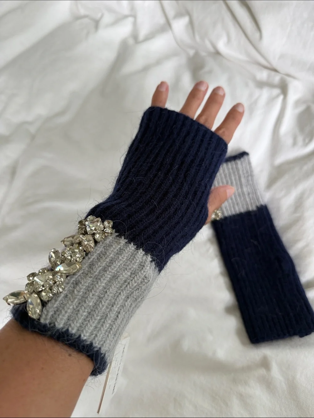Adrienne Landau fingerless gloves